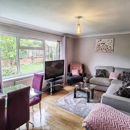 Fourth Avenue, Lovely Bungalow Available For Guests And Contractors Parking Wifi Nottingham Exterior foto